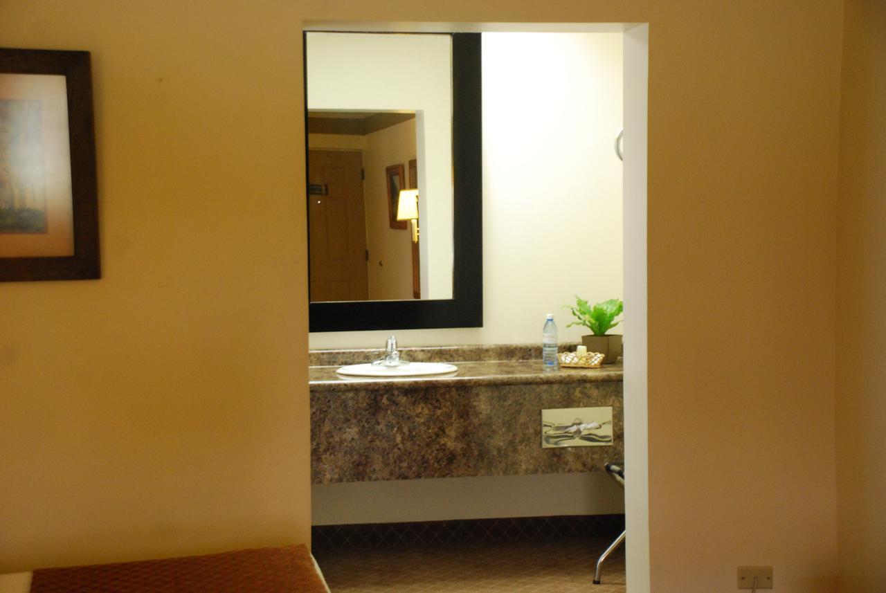 Hotel Santa Fe Camargo Bagian luar foto