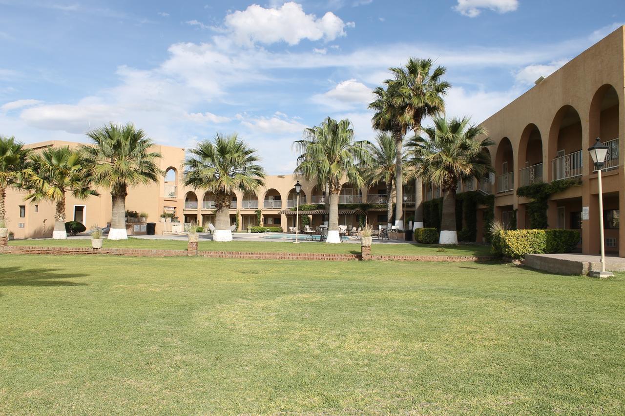 Hotel Santa Fe Camargo Bagian luar foto